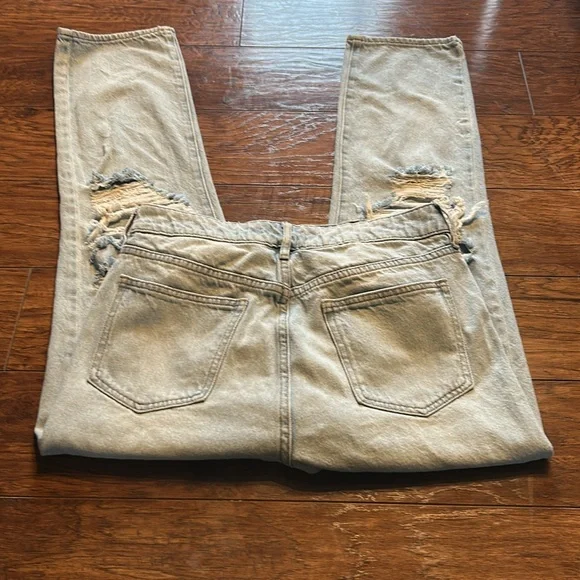 PacSun Trendy Light Blue distressed Mom Jeans size 28 - Picture 9 of 11